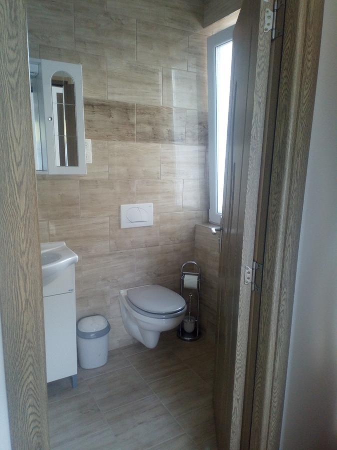 Aniko Apartmanhaz Balatonfoldvar Room photo