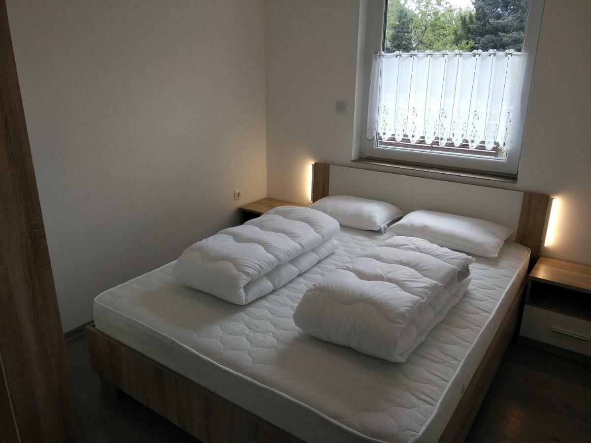 Aniko Apartmanhaz Balatonfoldvar Exterior photo